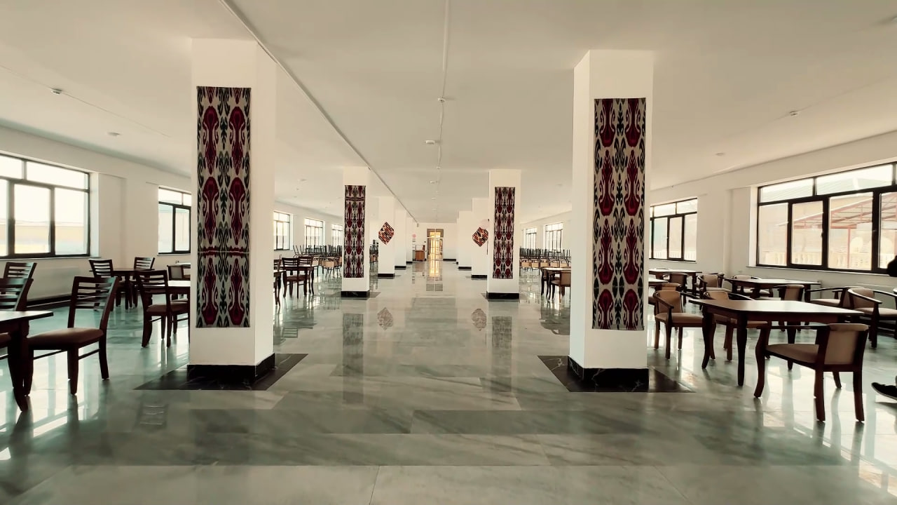 Universitet rasmi 2